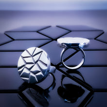 Load image into Gallery viewer, Teuila Fatupaito's fractured round 925 silver ring two rings