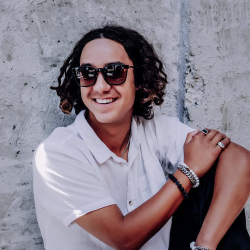 Teuila Fatupaito sunglasses  Bonds